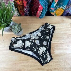 ✨ Spell Gypsy Dancer Bloomers ✨ Caviar (Black) ✨ M